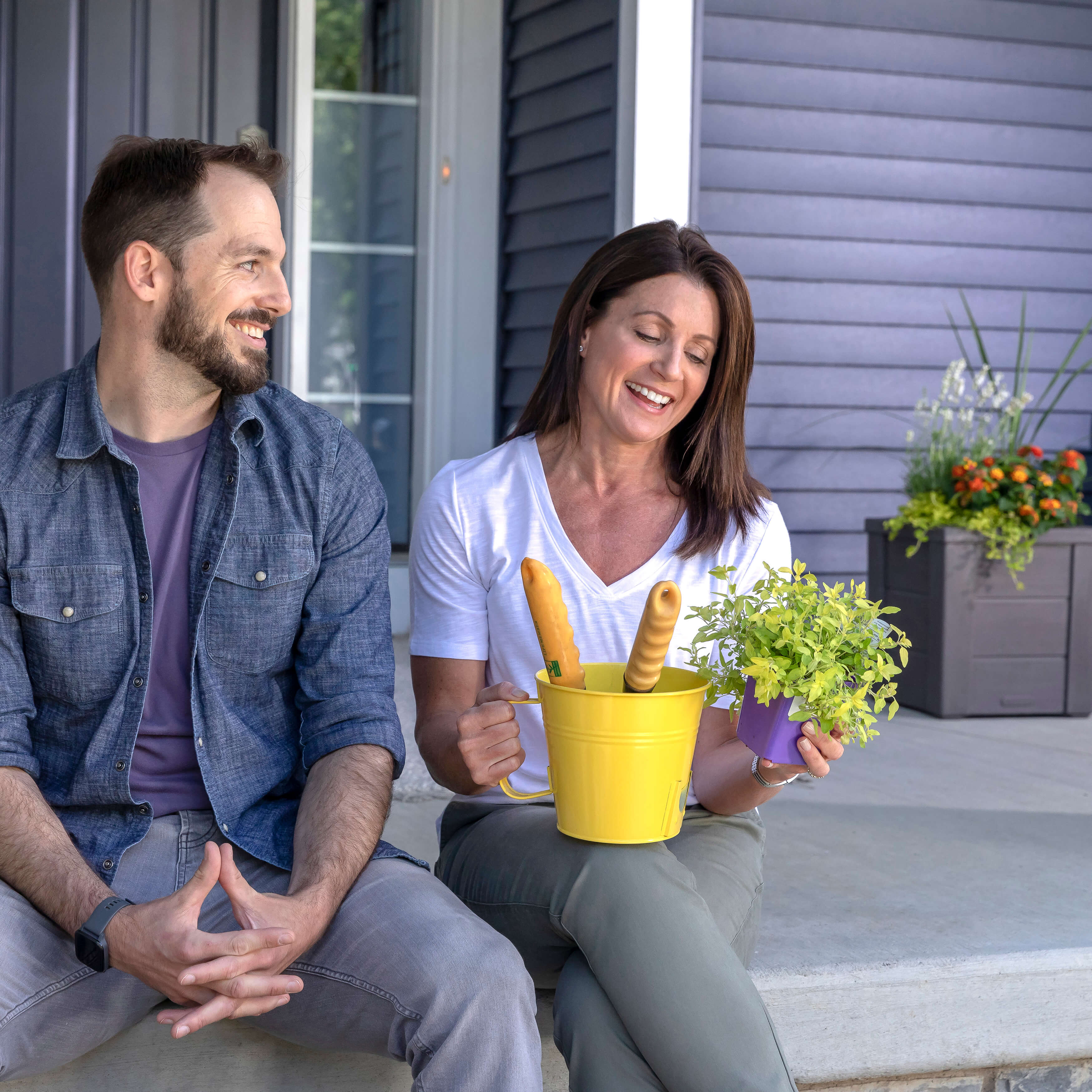 Lakewood Planter Box - Dark Cedar