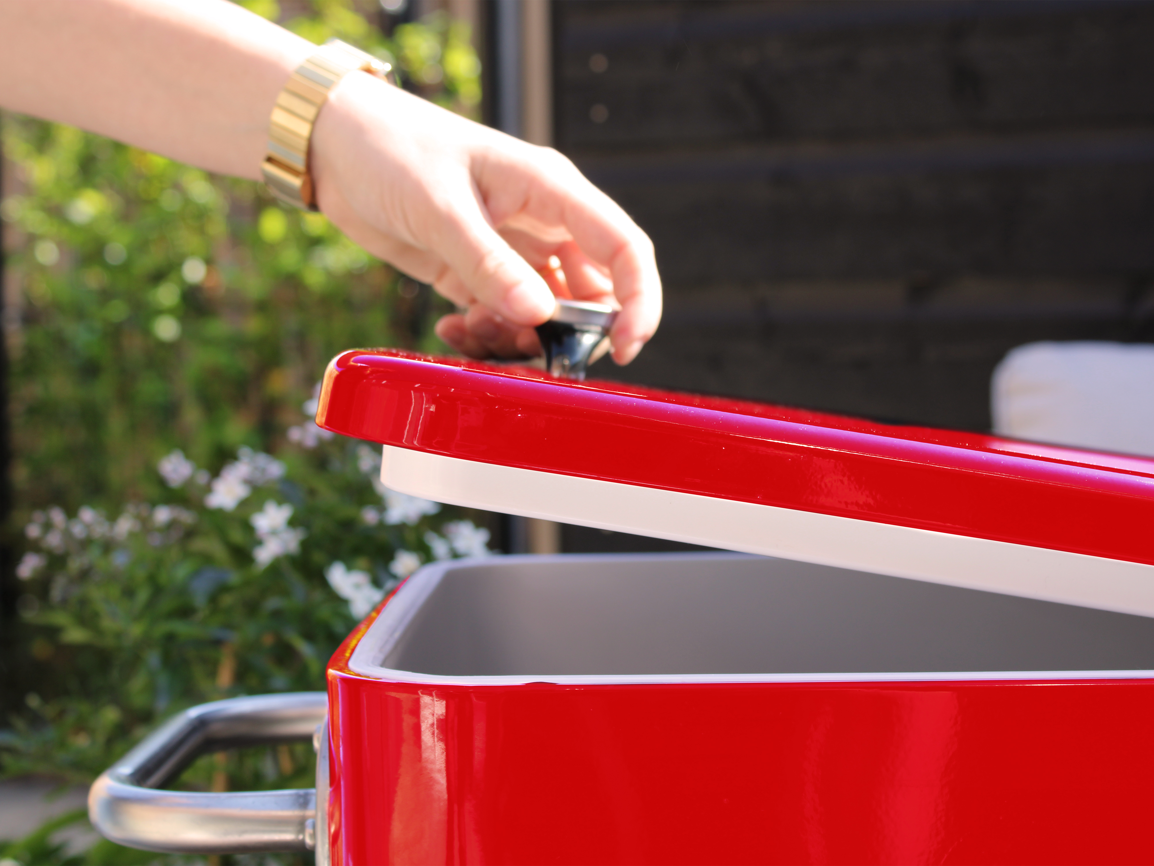 AXI Retro Cooler - Red