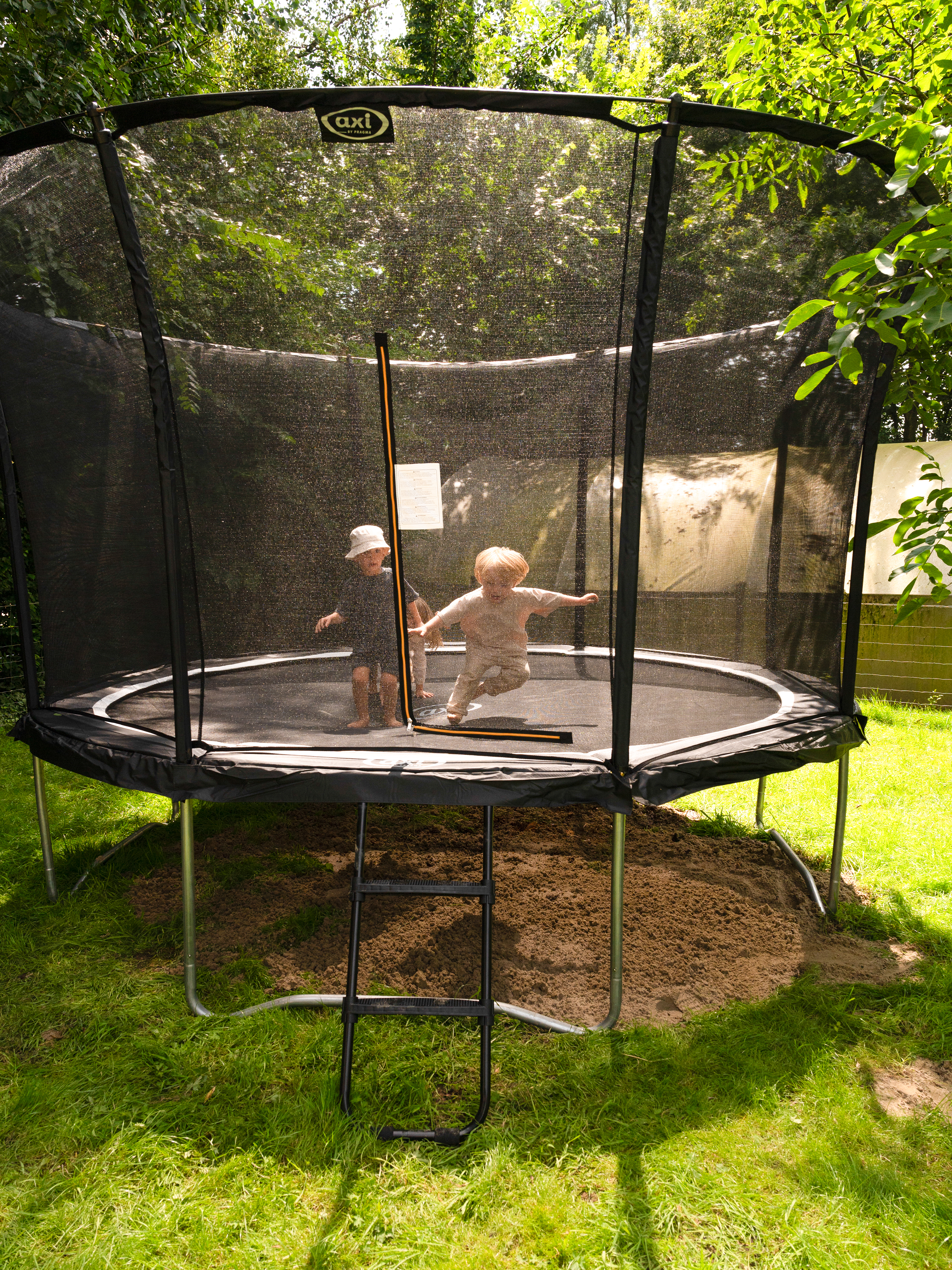 Denver Trampoline with safety net and ladder Ø 366 cm Black - Onground on poles - Round 12ft