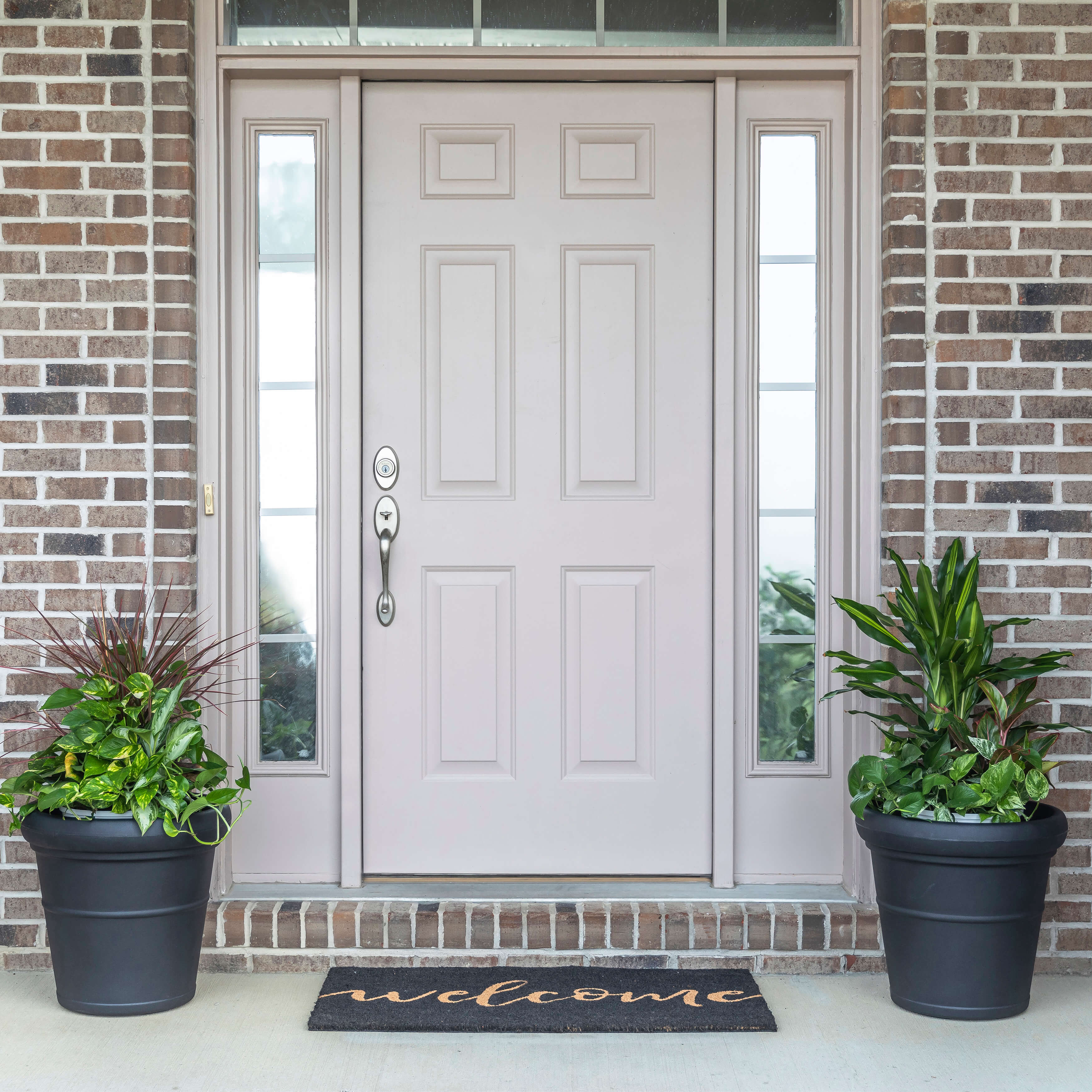 Claremont Planter - Onyx Black