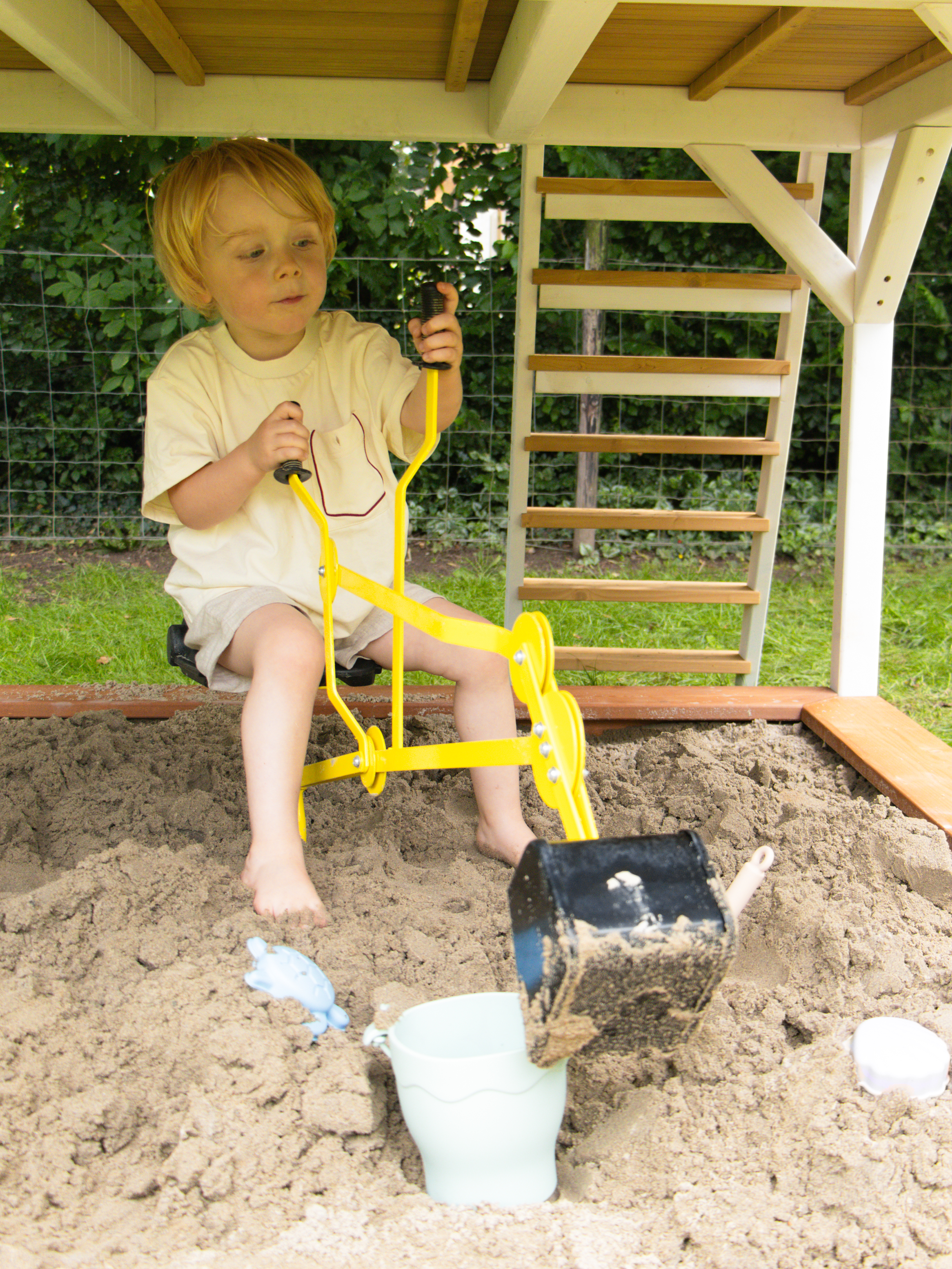 Justin the Sand Digger for the sandbox Yellow/Black