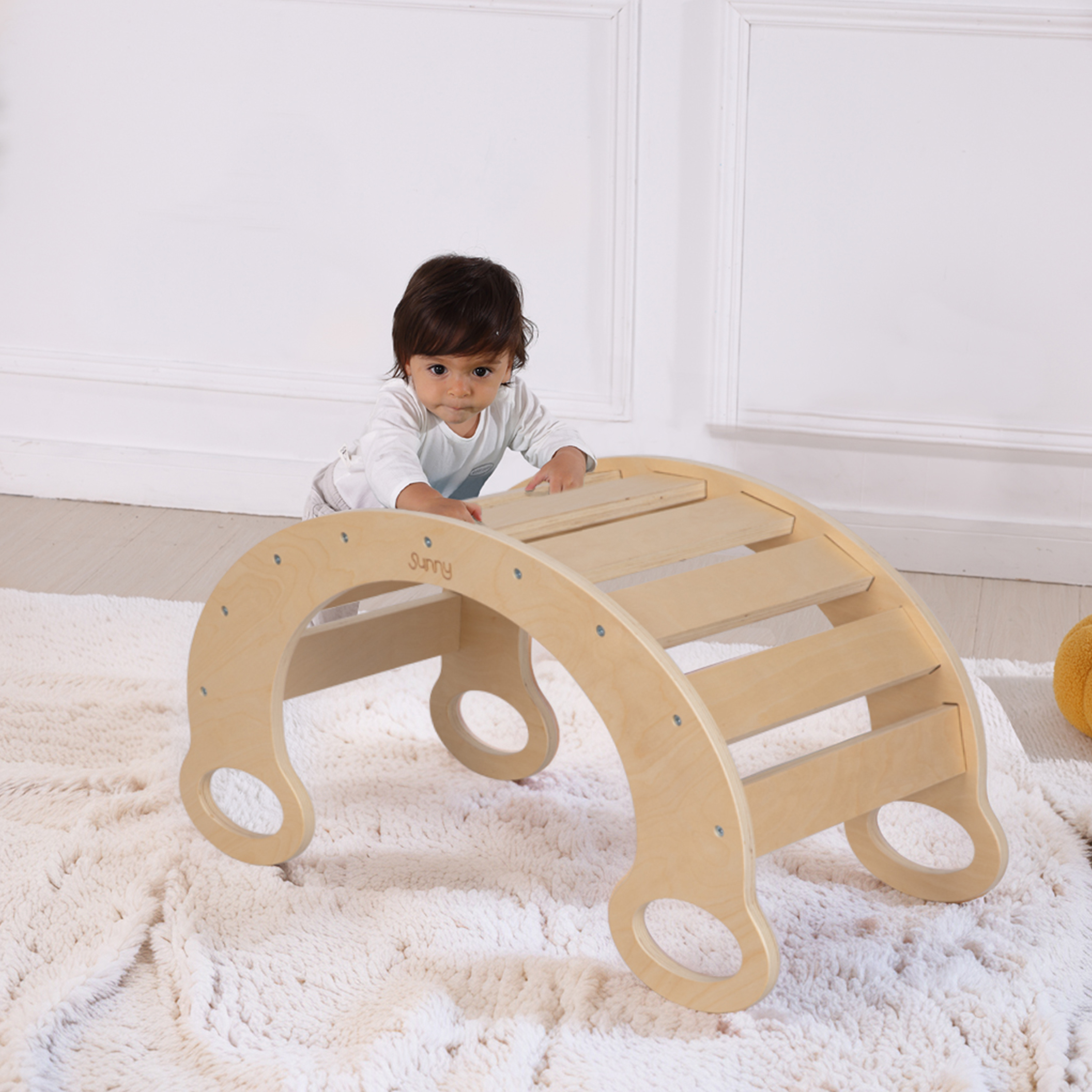 Marlie Climbing Arch Rocker Natural