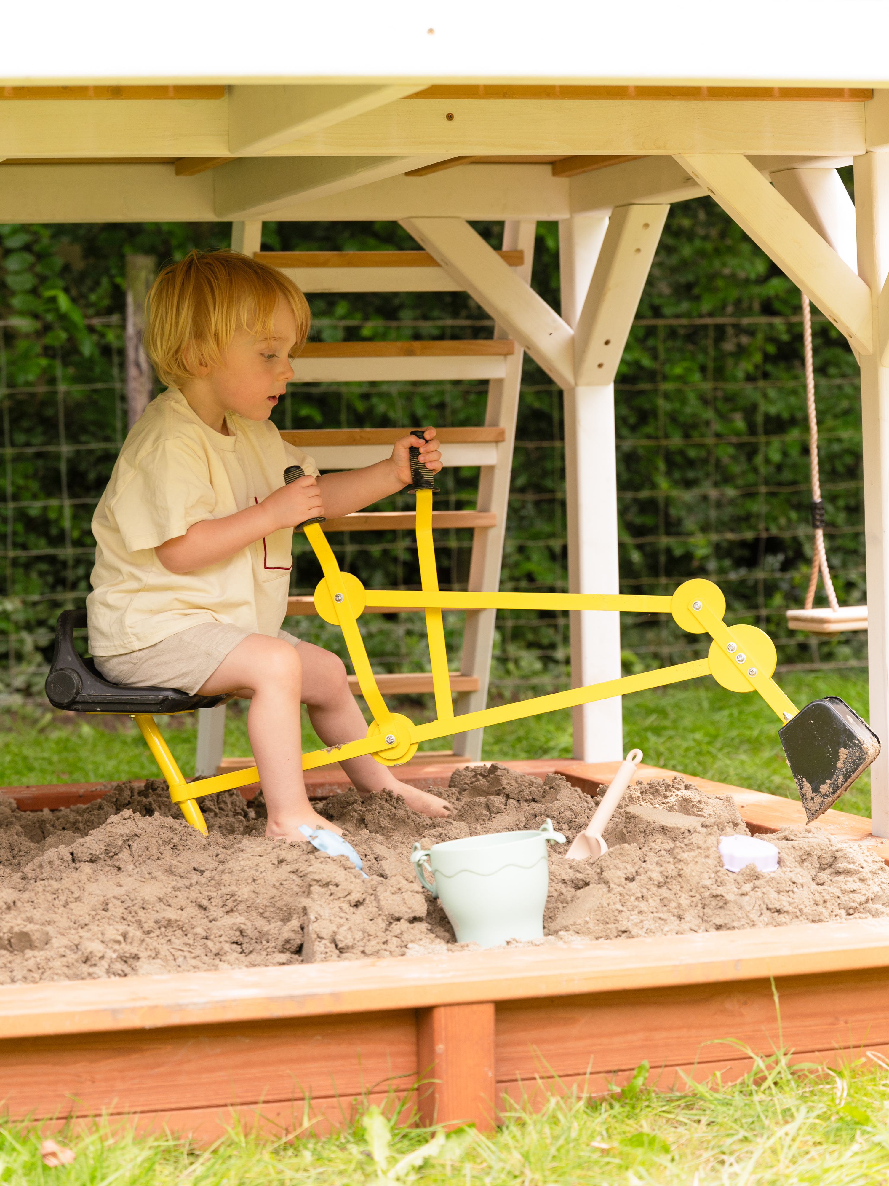 Justin the Sand Digger for the sandbox Yellow/Black