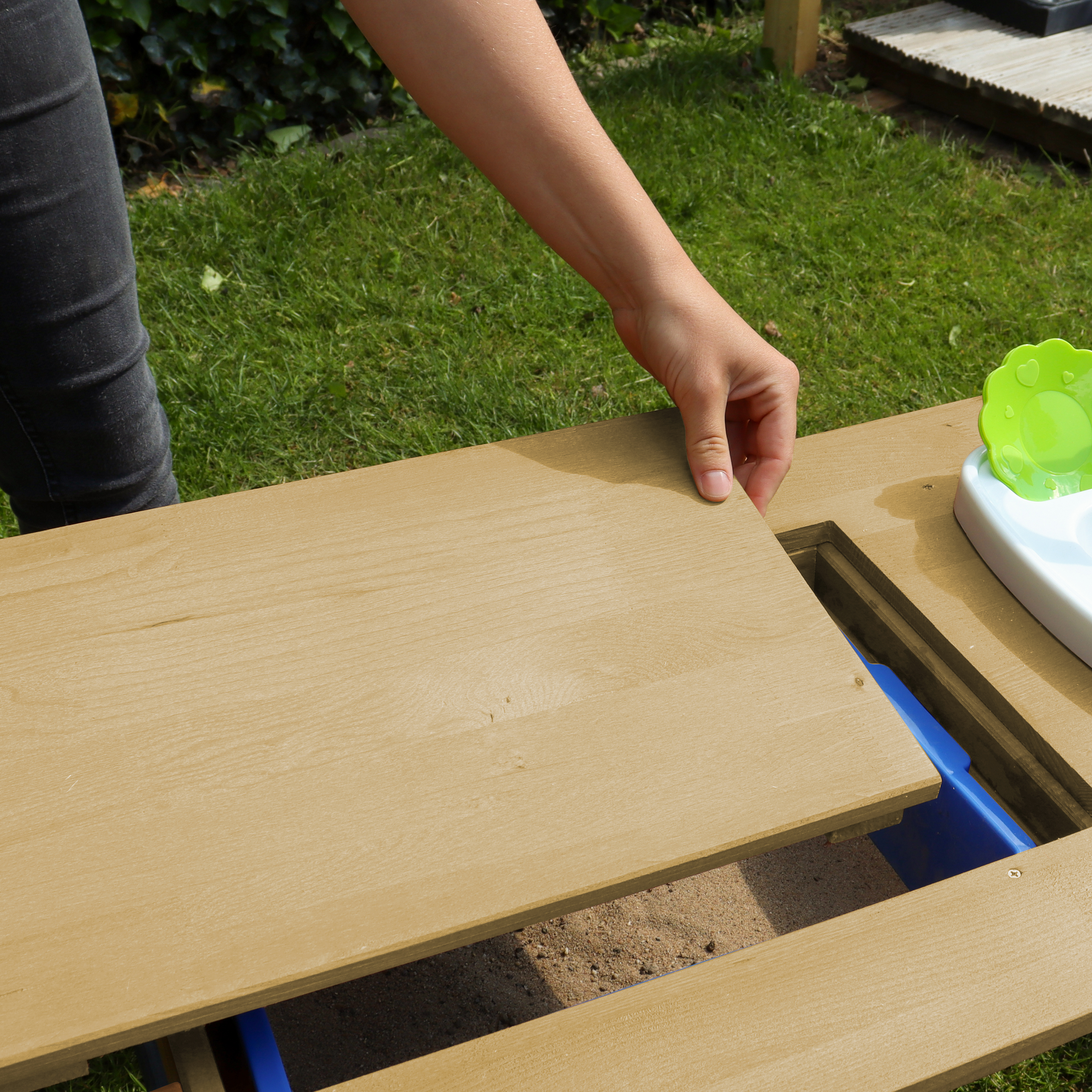 Emily Sand & Water Picnic Table with Play Kitchen sink Brown