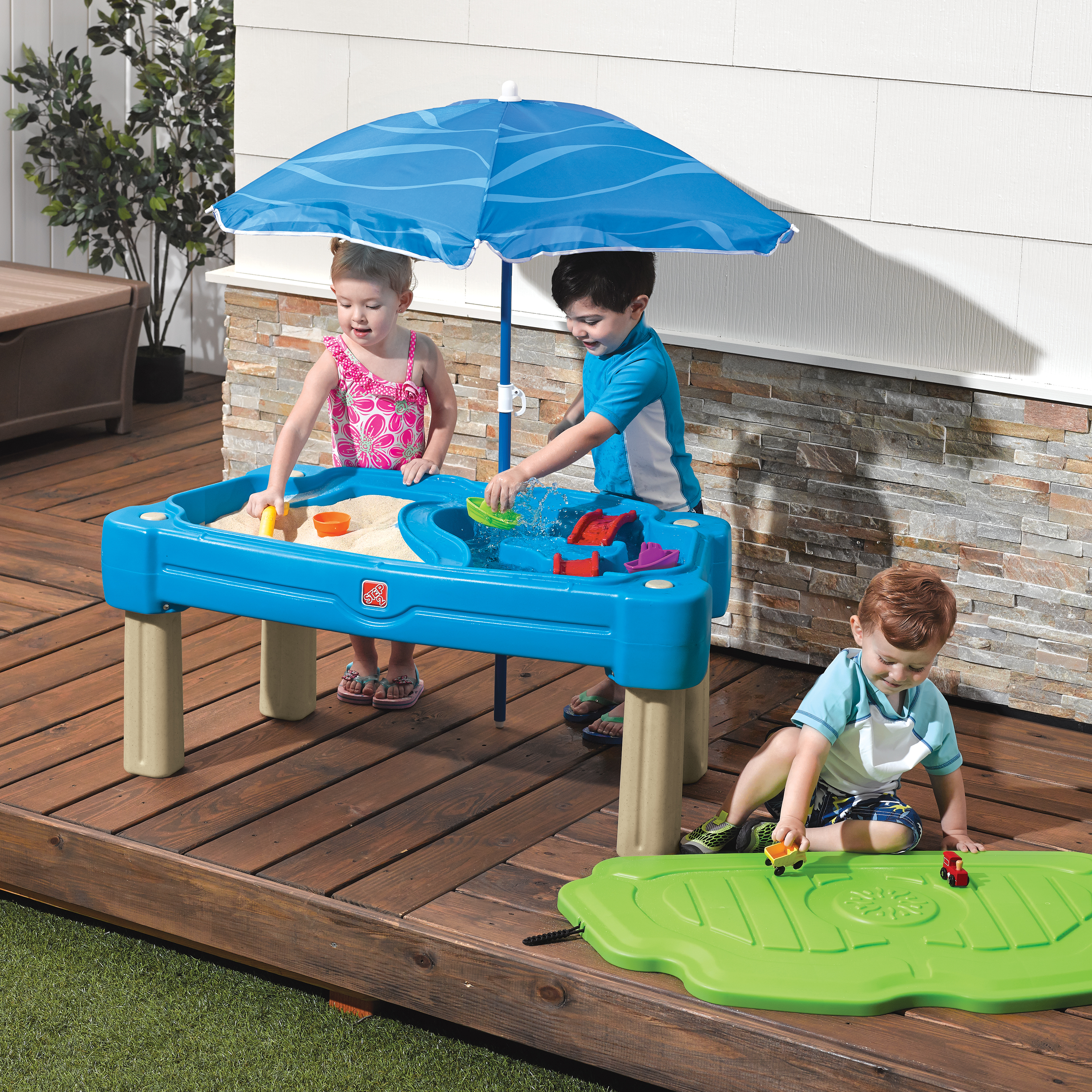 Cascading Cove Sand & Water Table