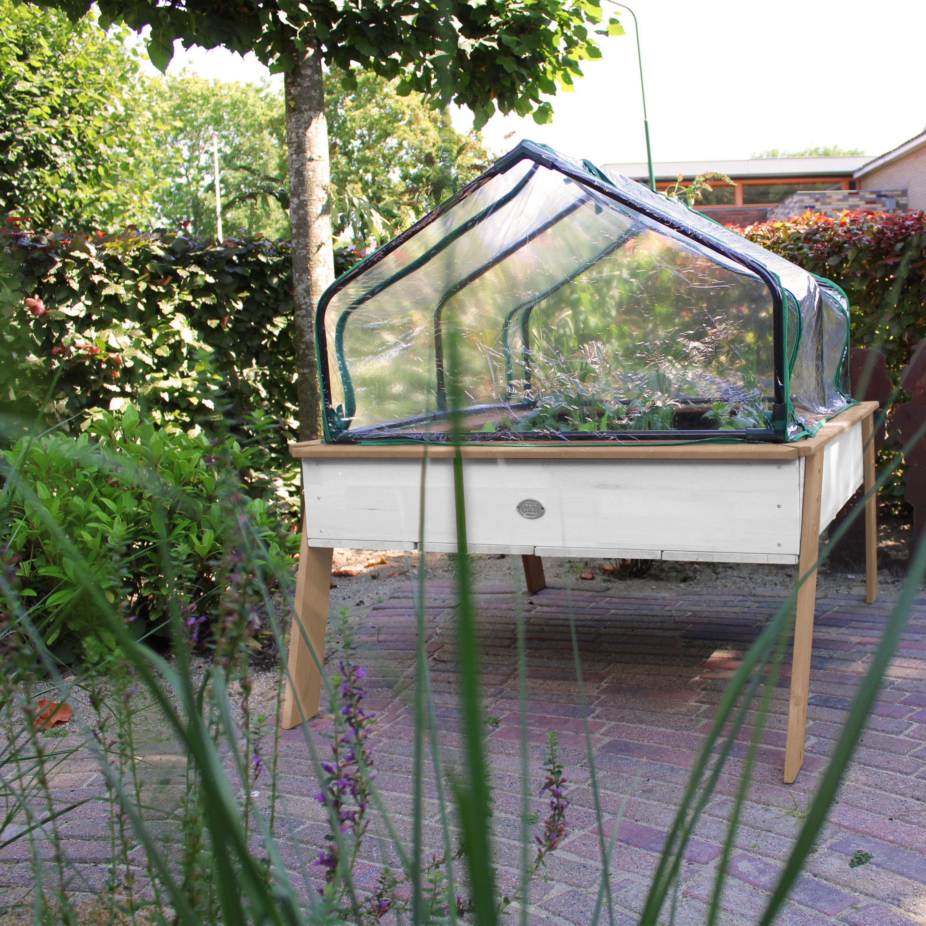 Linda Growing Table with Greenhouse Brown/White