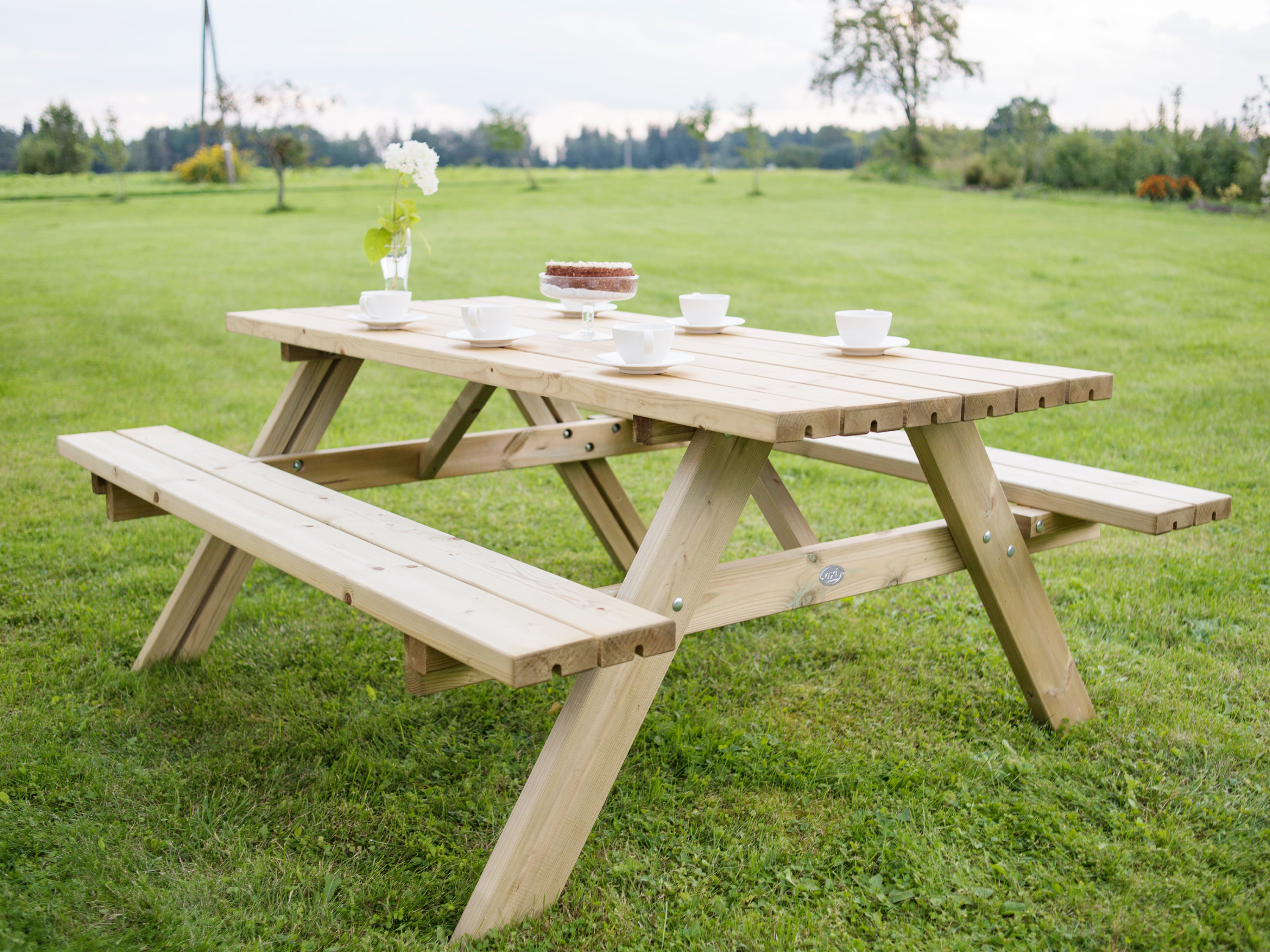 Julie Wooden Picnic Table Classic 177 x 154 cm - Natural