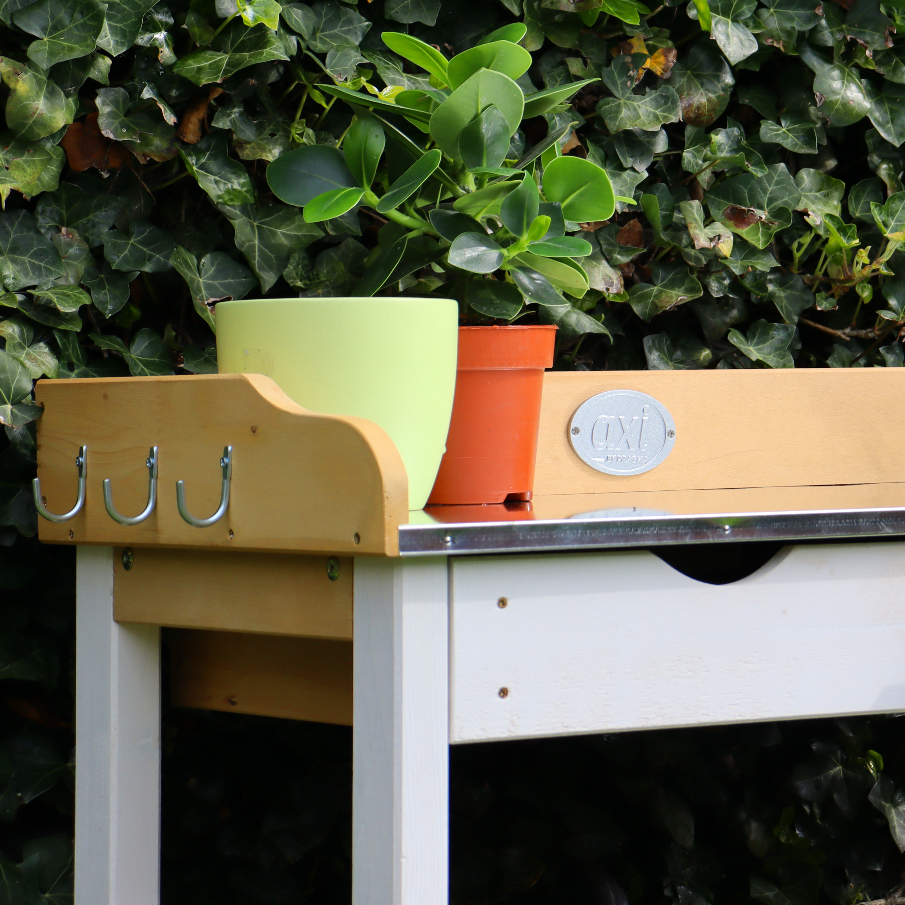 Potting Table with 2 drawers Brown/White