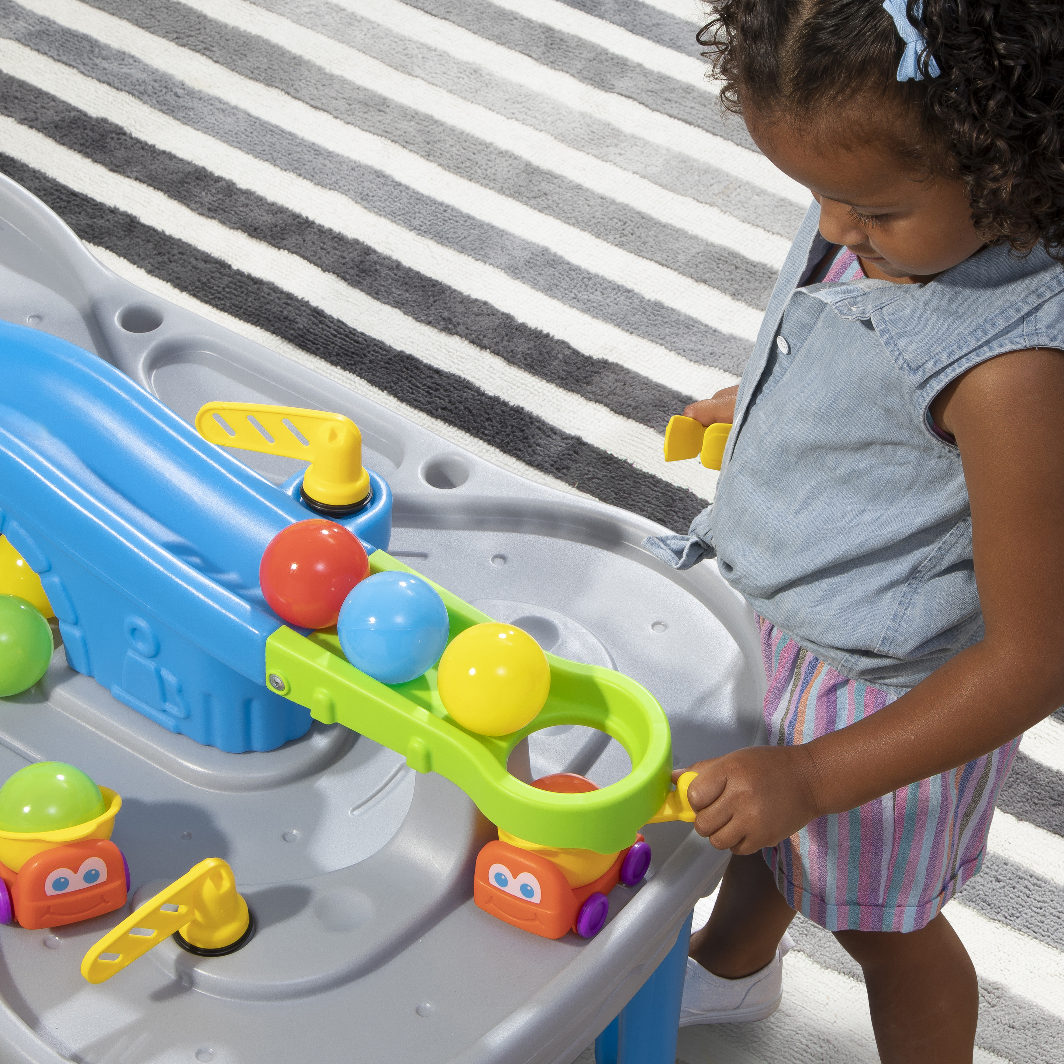 Ball Buddies Truckin' & Rollin' Play Table