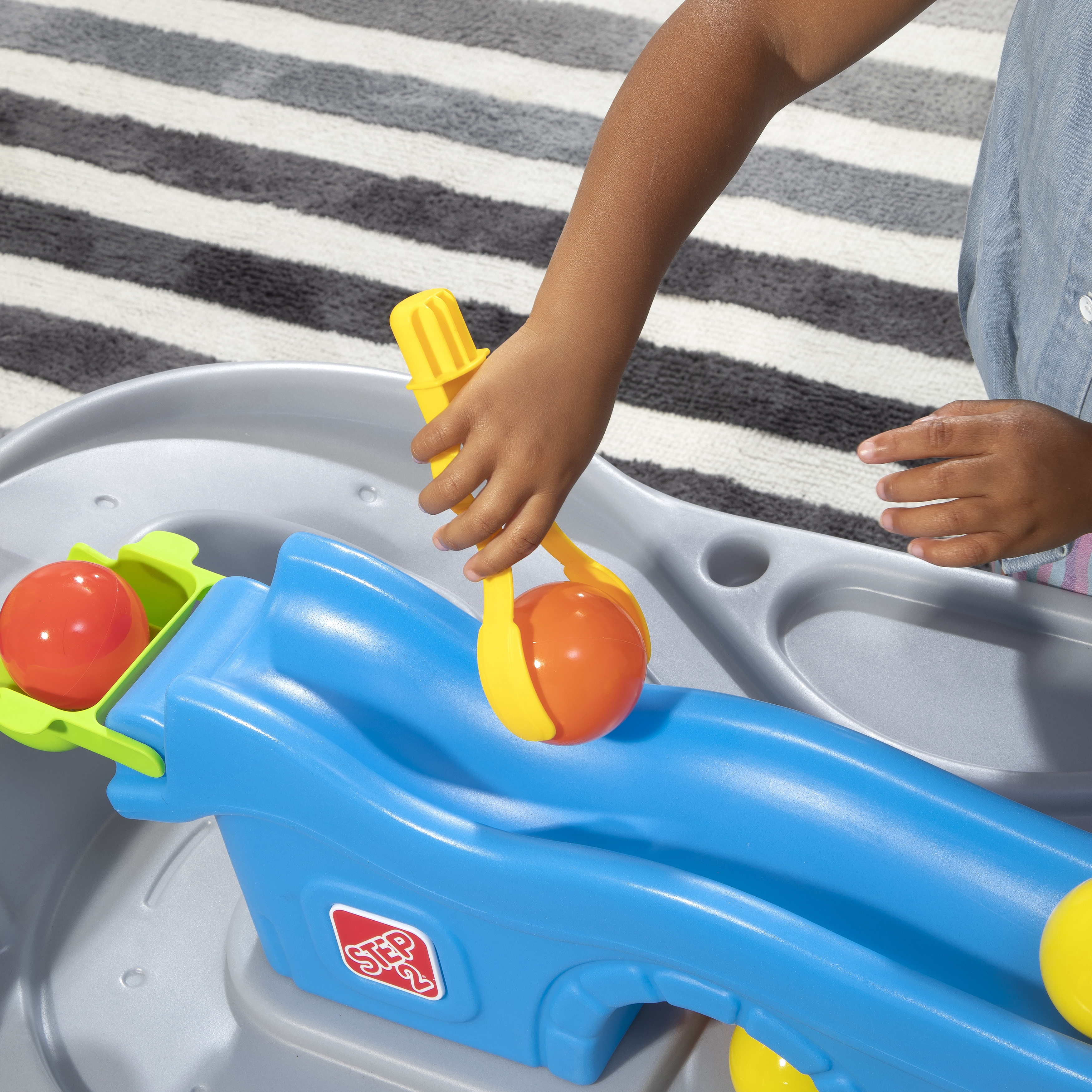 Ball Buddies Truckin' & Rollin' Play Table