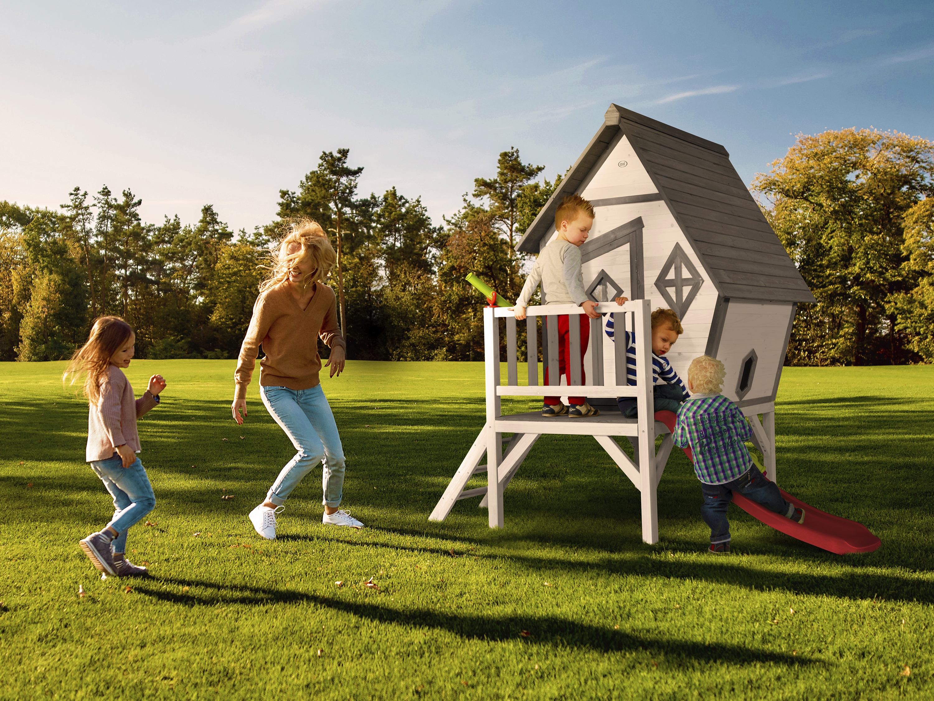 Cabin XL Playhouse Grey/White - Red Slide