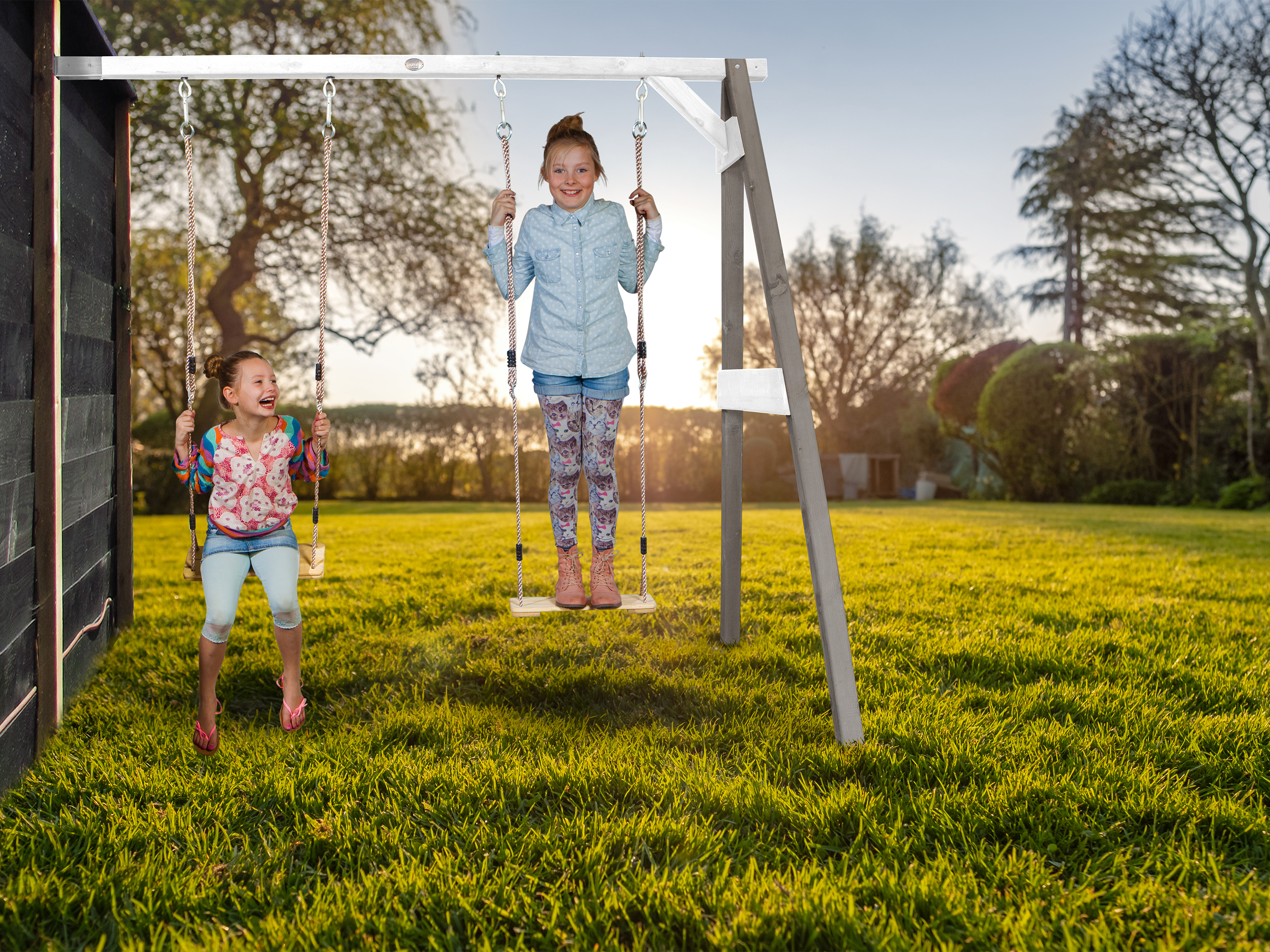 Double Swing Wall Mount Grey/White