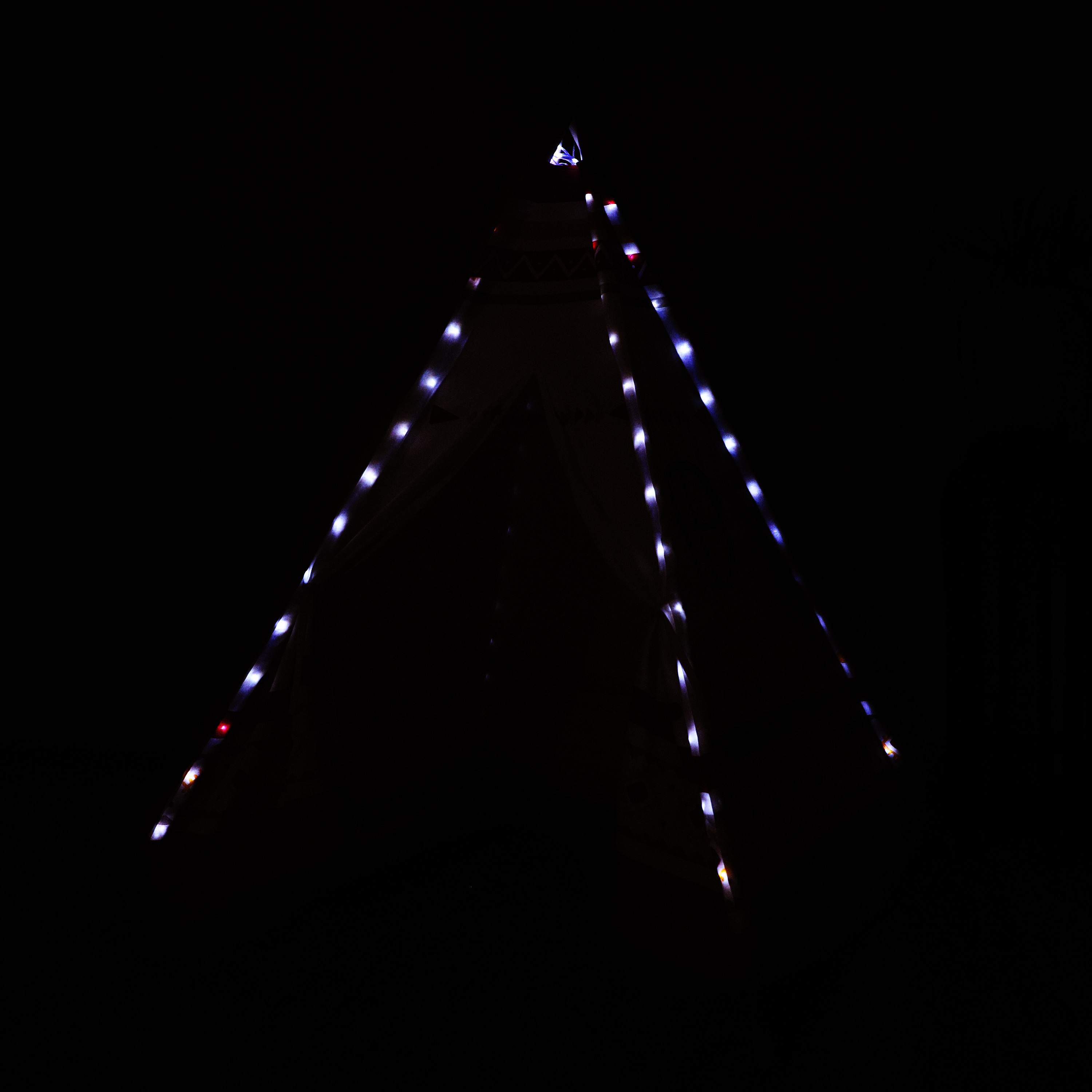 LED Teepee Tent Red / white