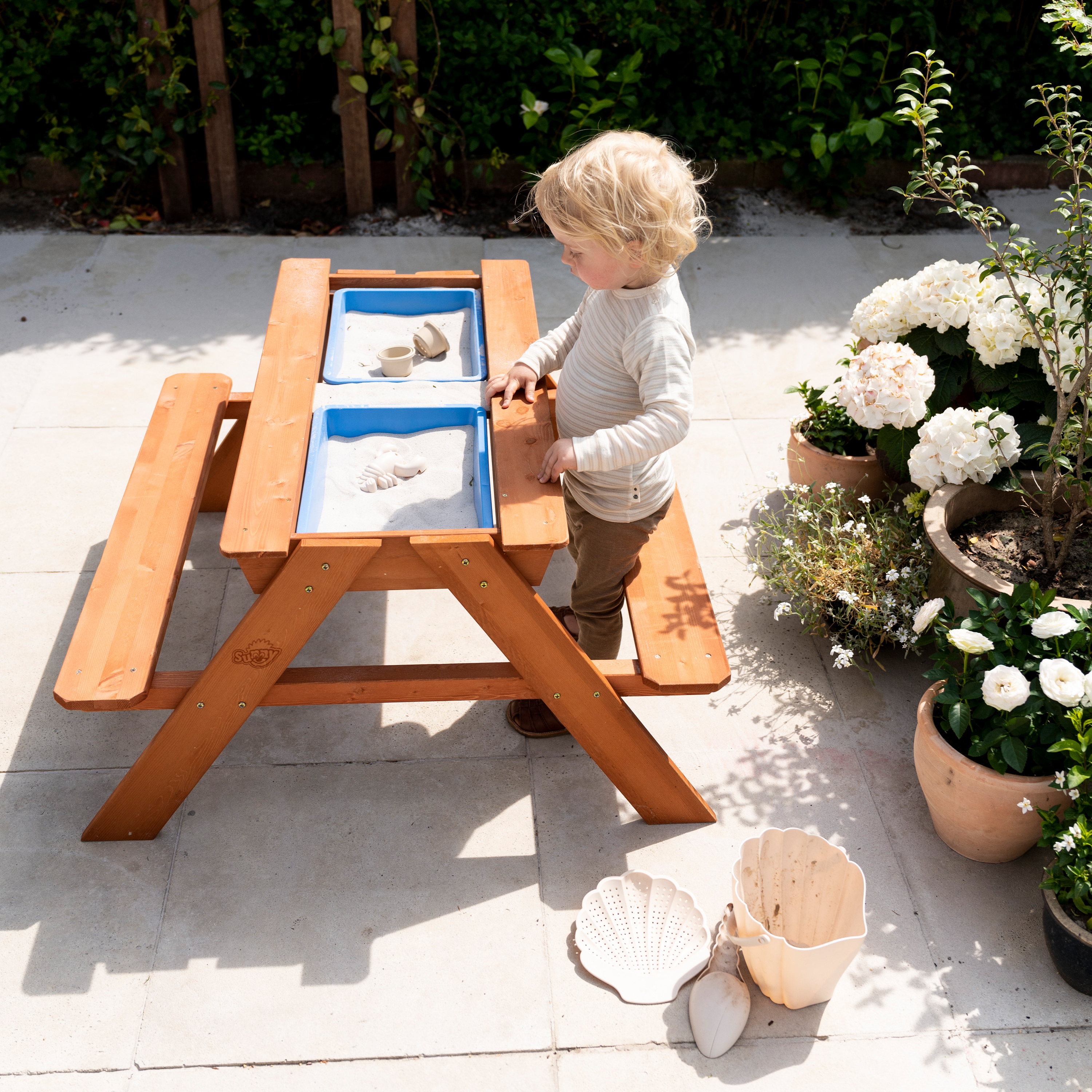 Dave Sand & Water Picnic Table Brown