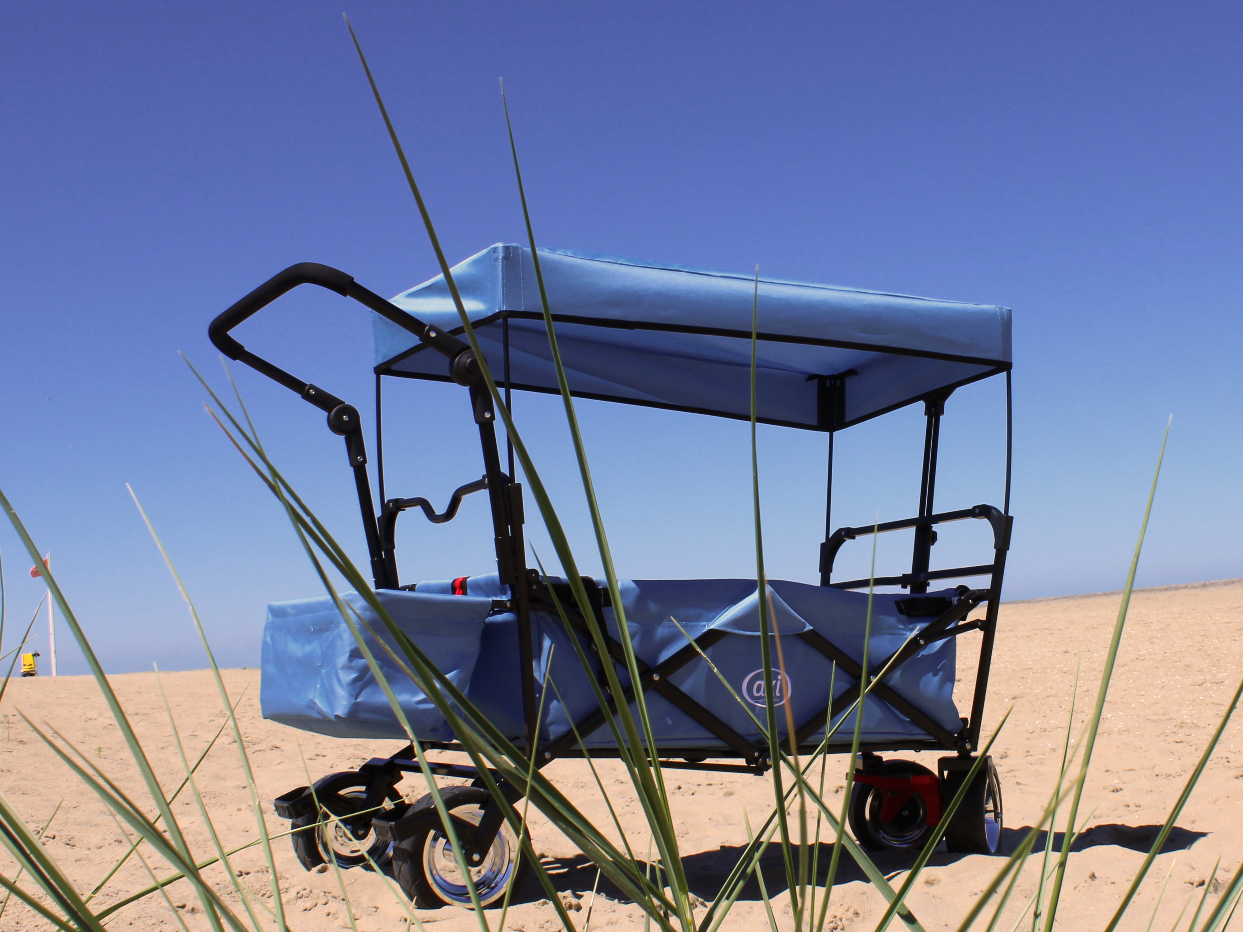 AB210 Foldable Beachwagon with roof, bag, brake and handlebar Blue