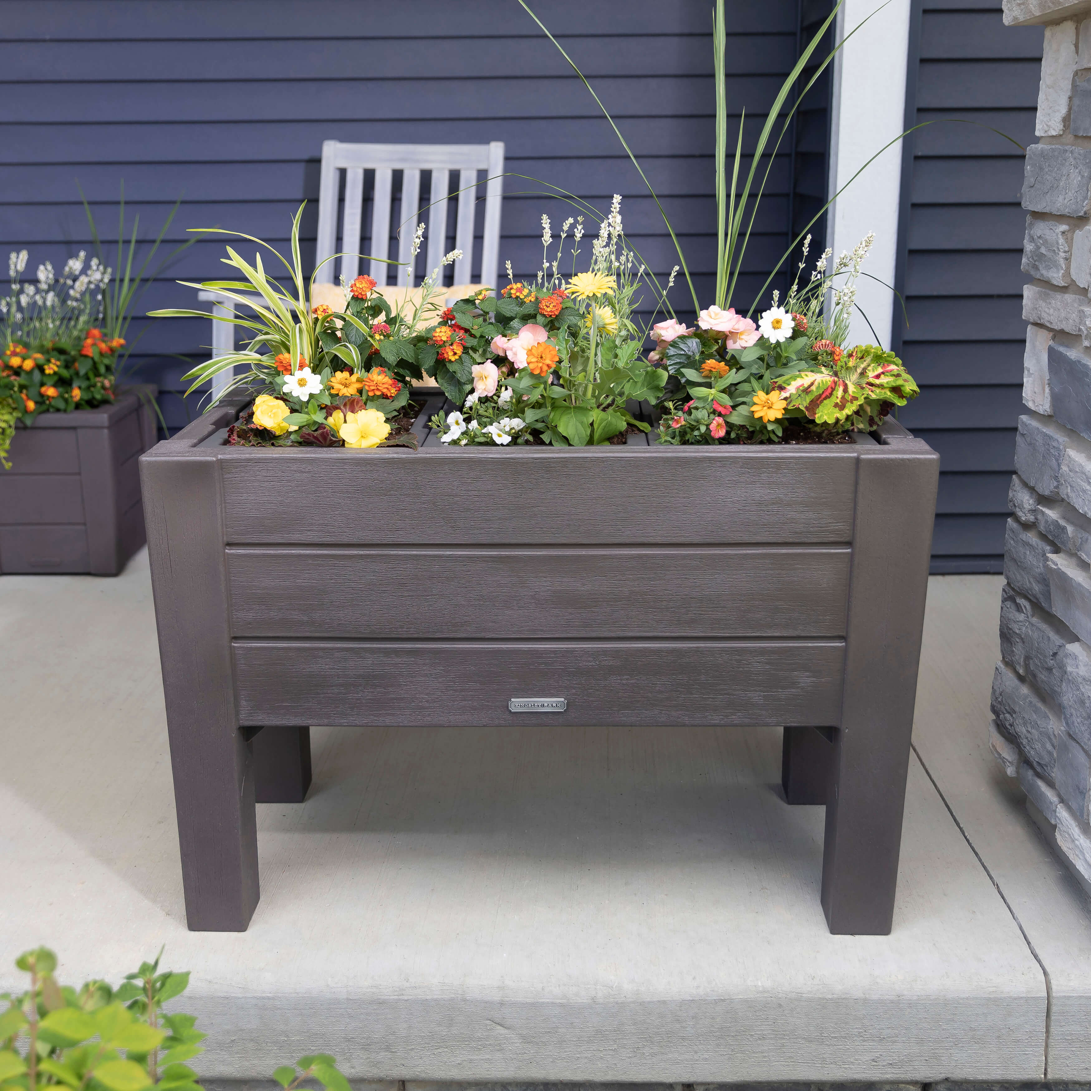 Lakewood Raised Planter Box - Dark Cedar