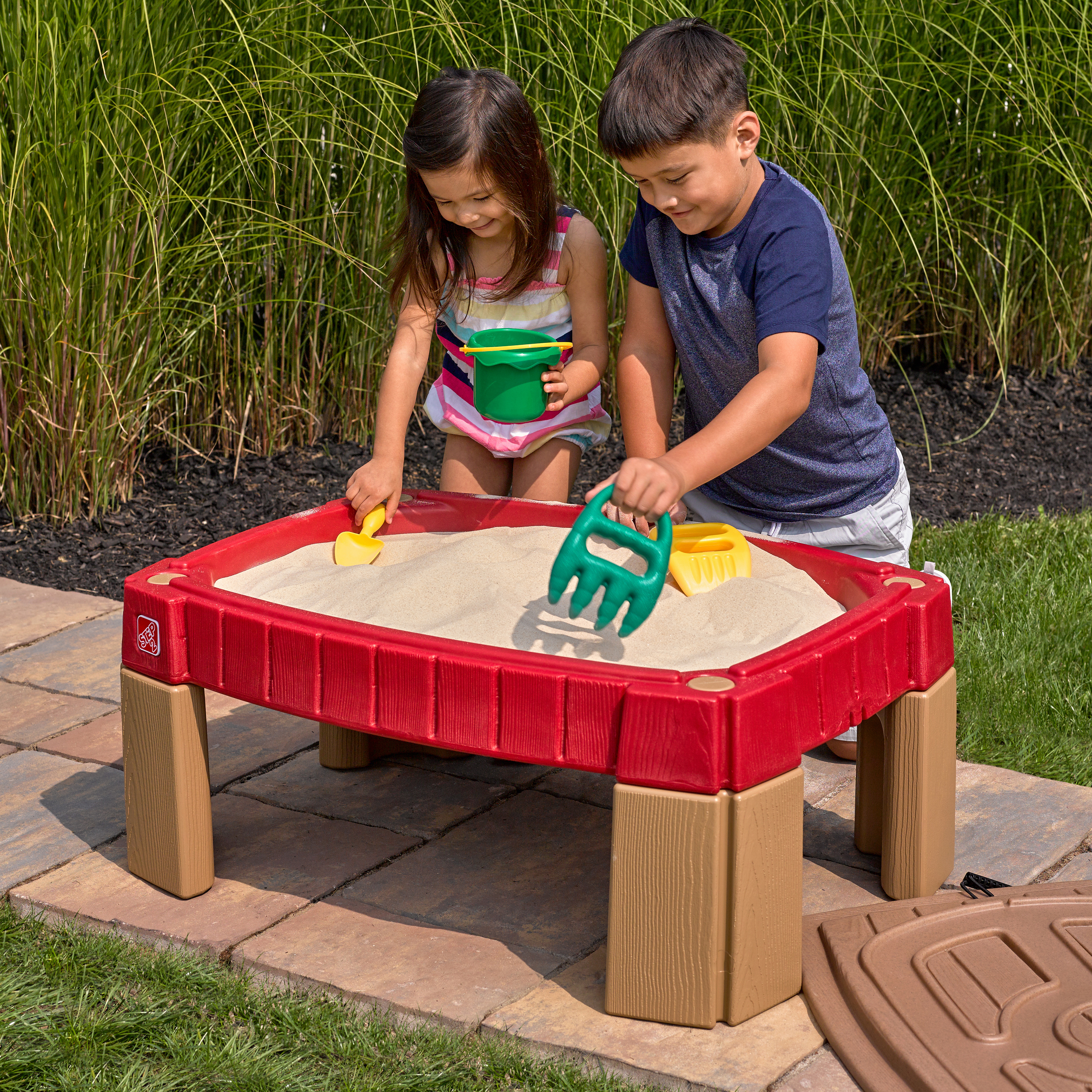 Step2 Naturally Playful Sand Table