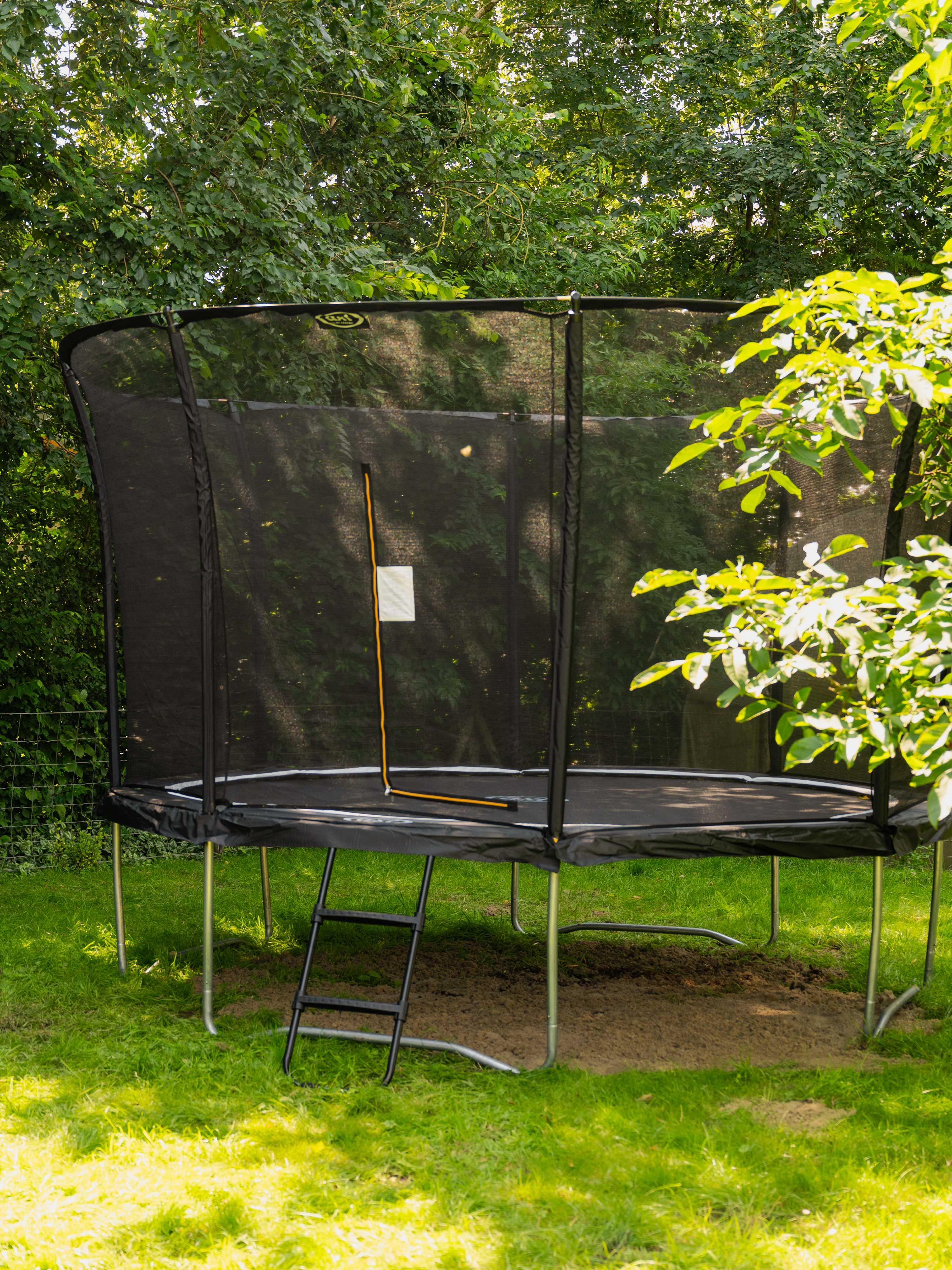 Denver Trampoline with safety net and ladder Ø 366 cm Black - Onground on poles - Round 12ft