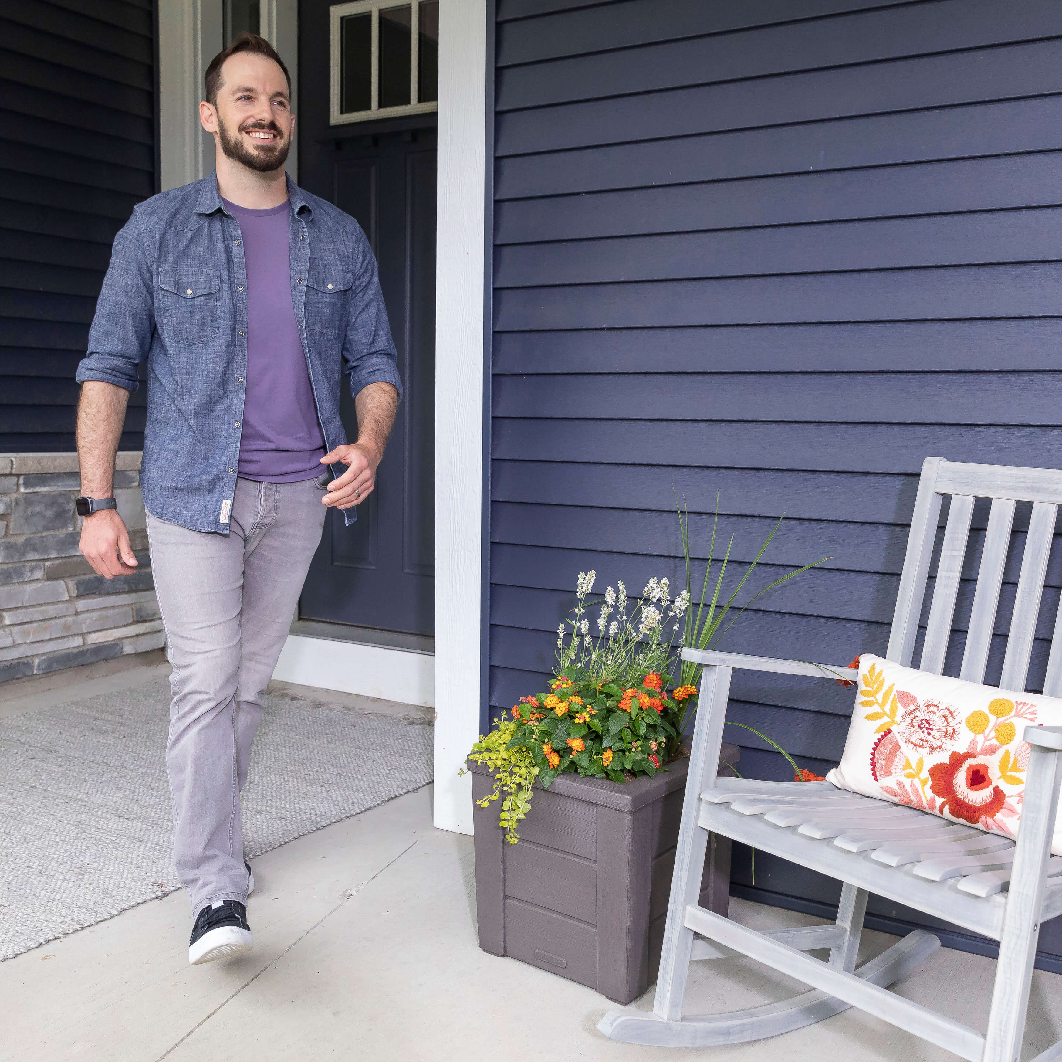 Lakewood Planter Box - Dark Cedar