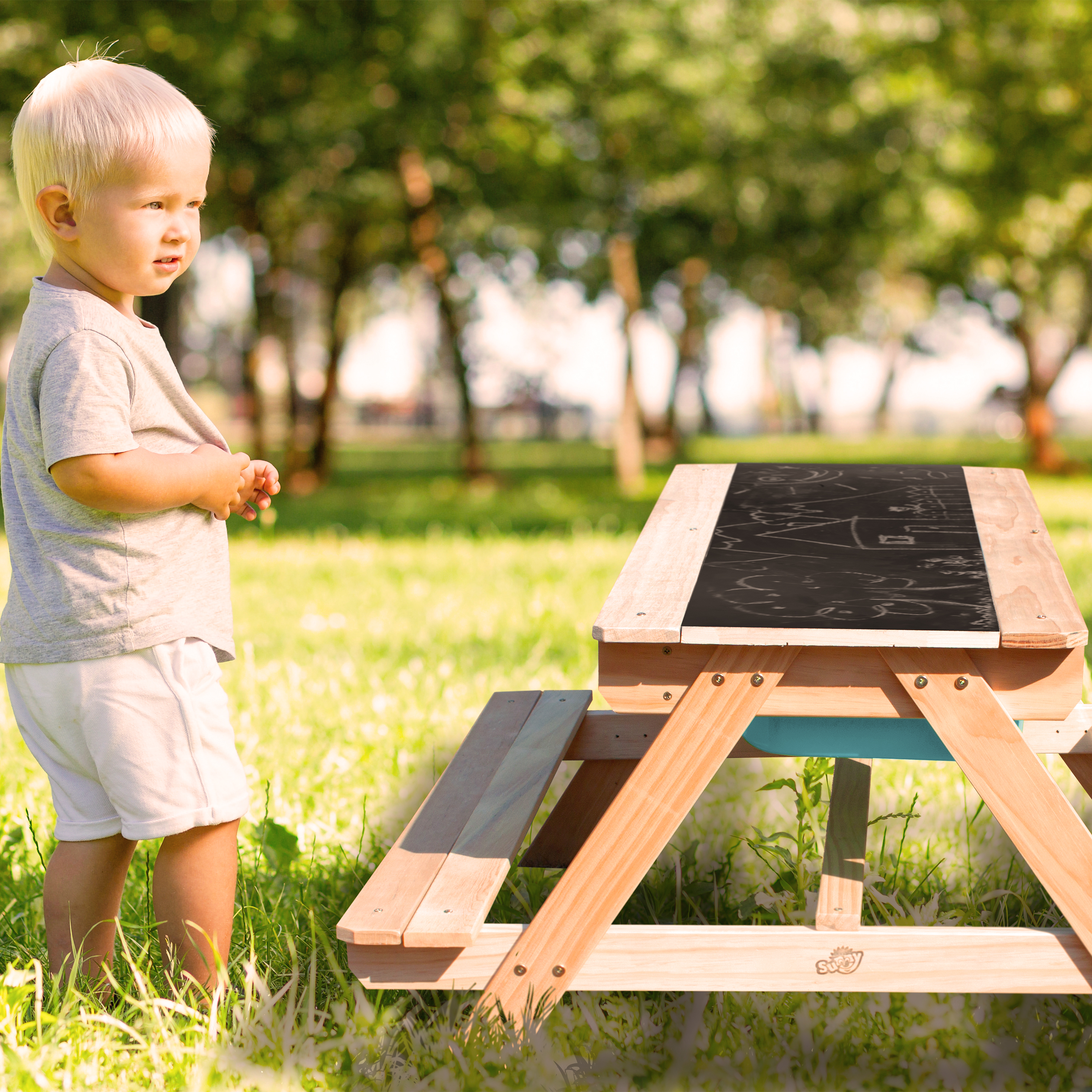 Dual Top 2.0 Sand & Water Picnic Table with Blue Bins